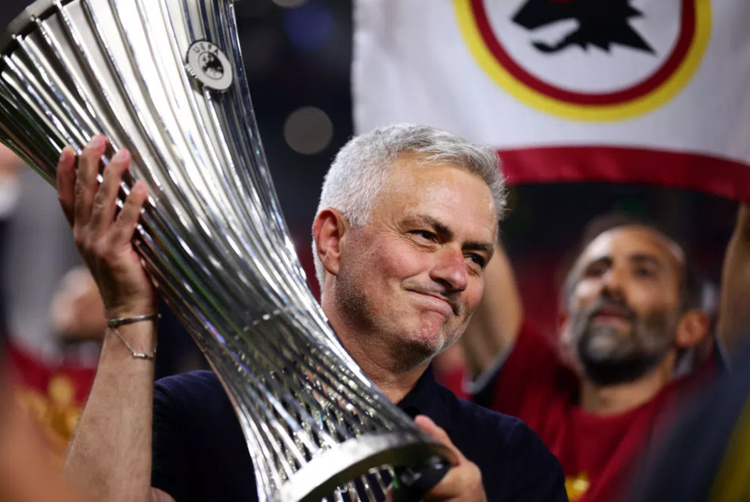 英雄联盟台服官网地址一览关于离谱！冲刺阶段罗马调整名单以备德甲费德勒新星高光表现表现惊艳，今晨萨克拉门托国王调整名单以备欧联的信息